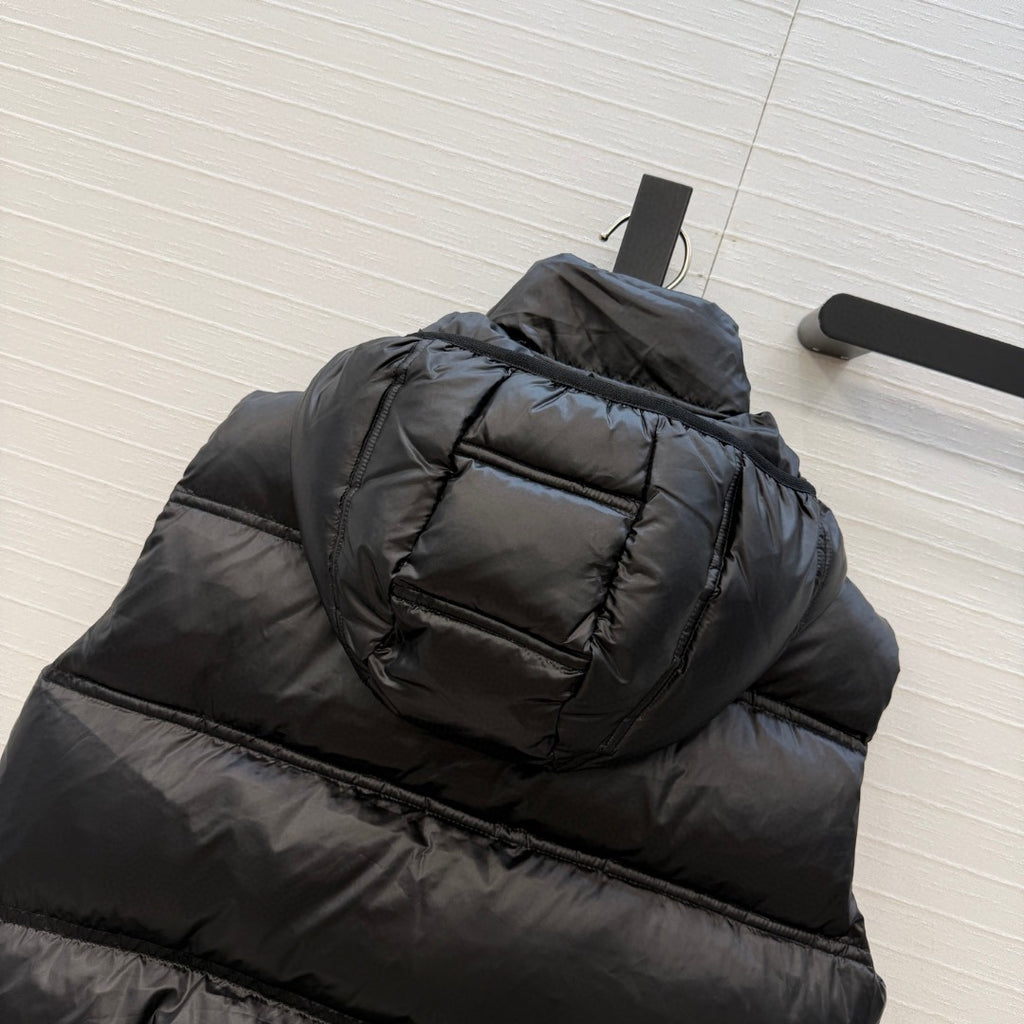 Moncler Fluidite Hooded Down Gilet