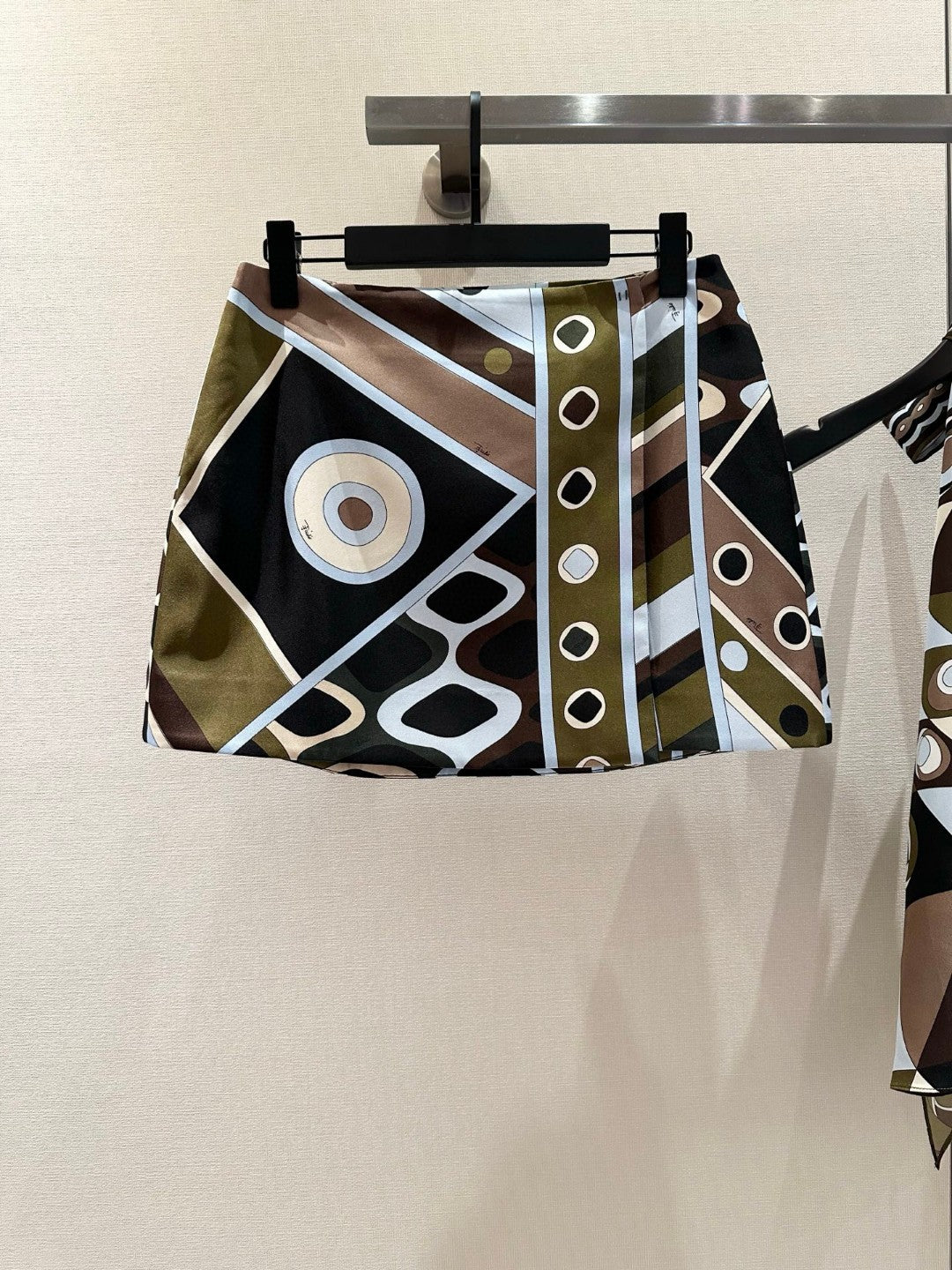 VIVARA WOOL MINI SKIRT IN GREEN