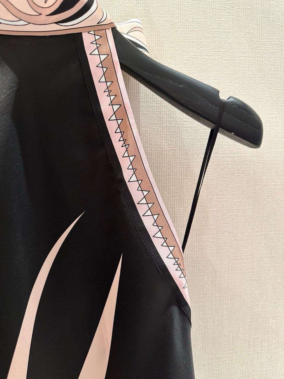 STELLA-PRINT SILK TWILL HALTER DRESS