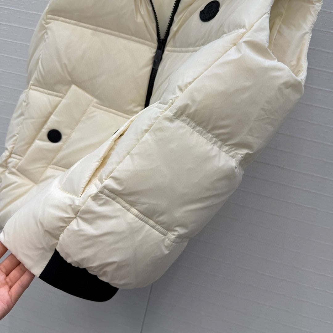 Moncler Fluidite Hooded Down Gilet