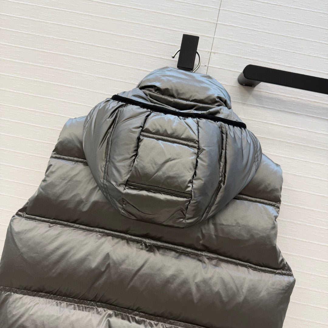 Moncler Fluidite Hooded Down Gilet