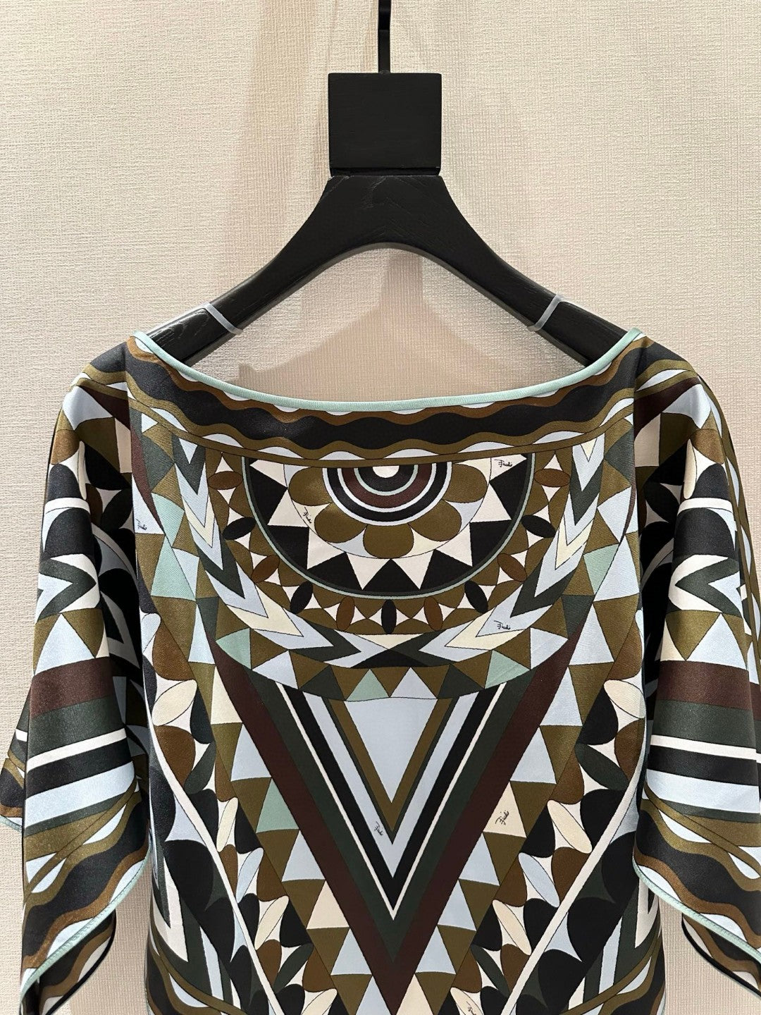 VIVARA SILK KAFTAN TOP IN GREEN