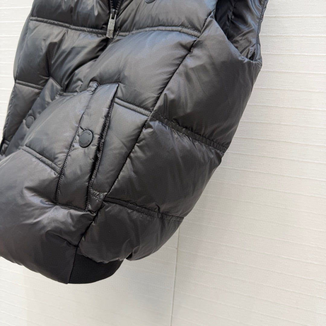 Moncler Fluidite Hooded Down Gilet