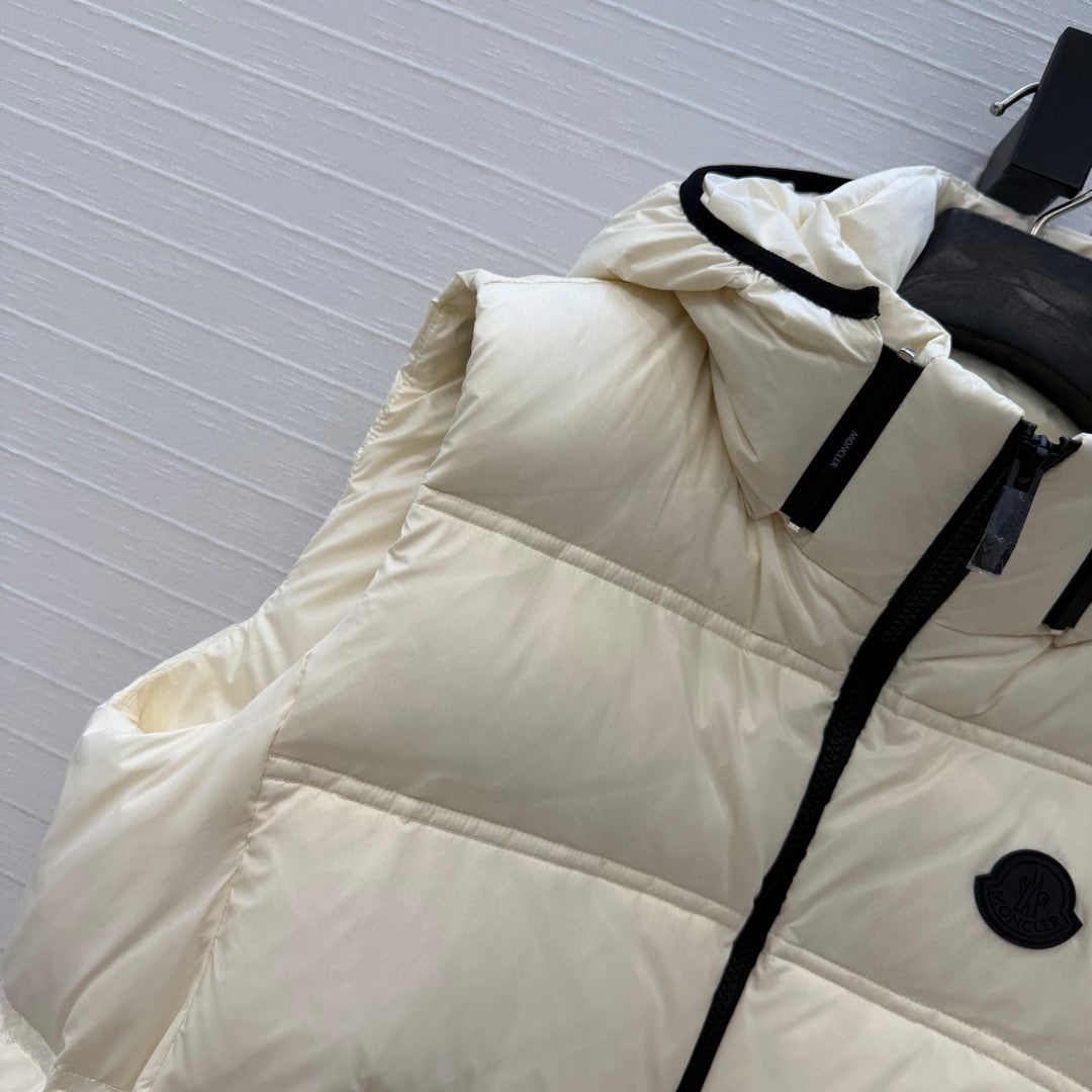 Moncler Fluidite Hooded Down Gilet