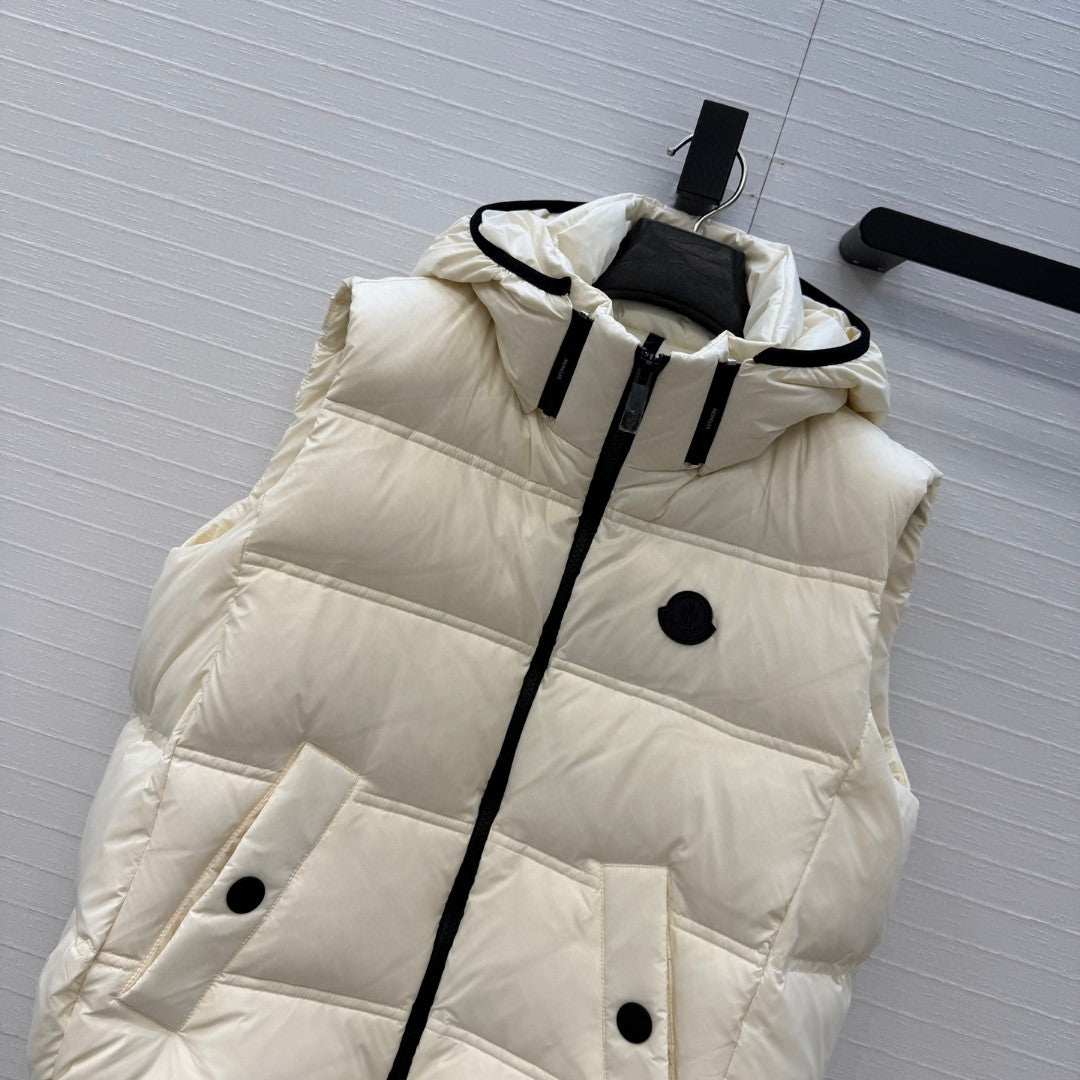 Moncler Fluidite Hooded Down Gilet