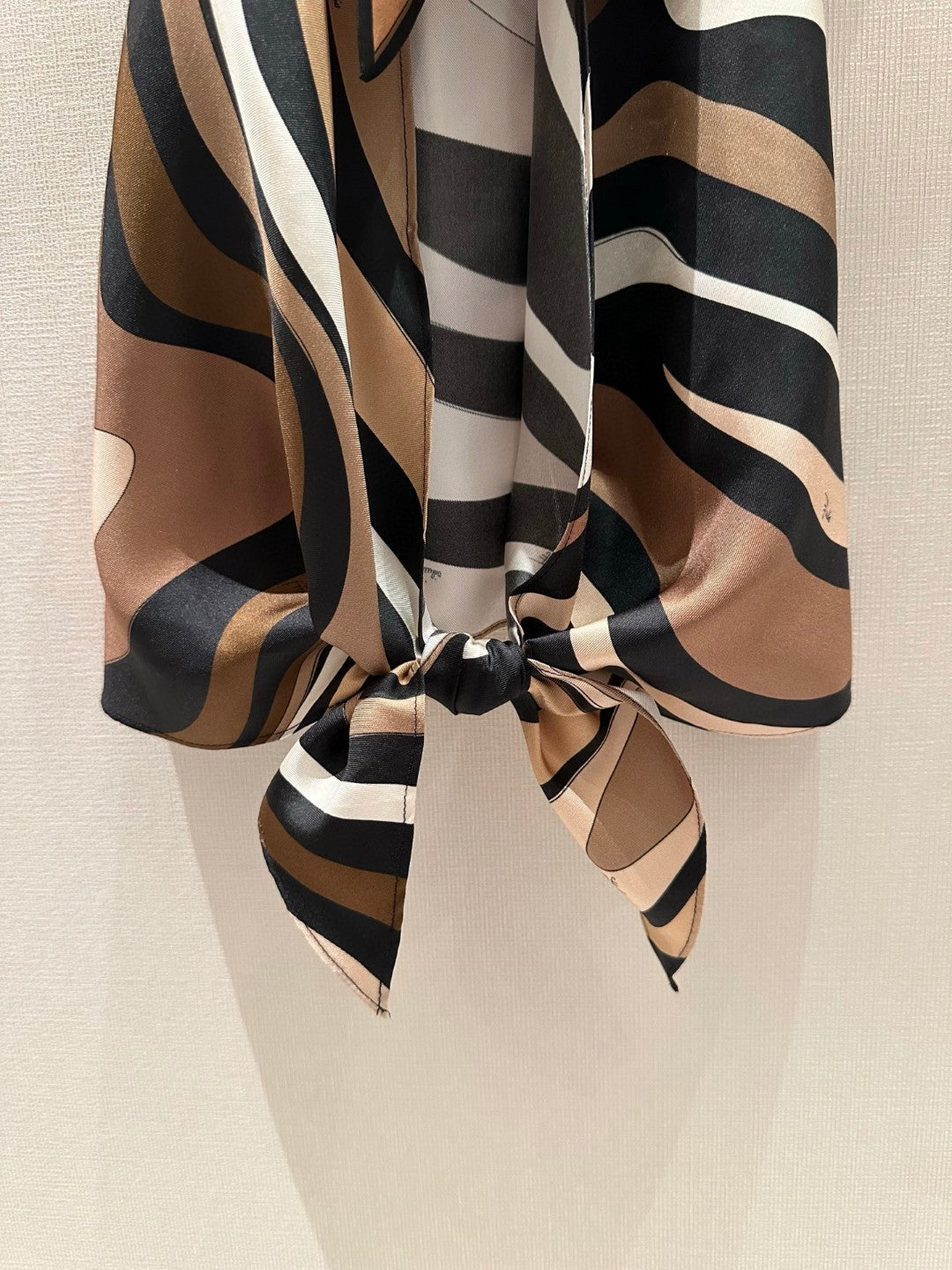 MARMO SILK TWILL HALTER TOP