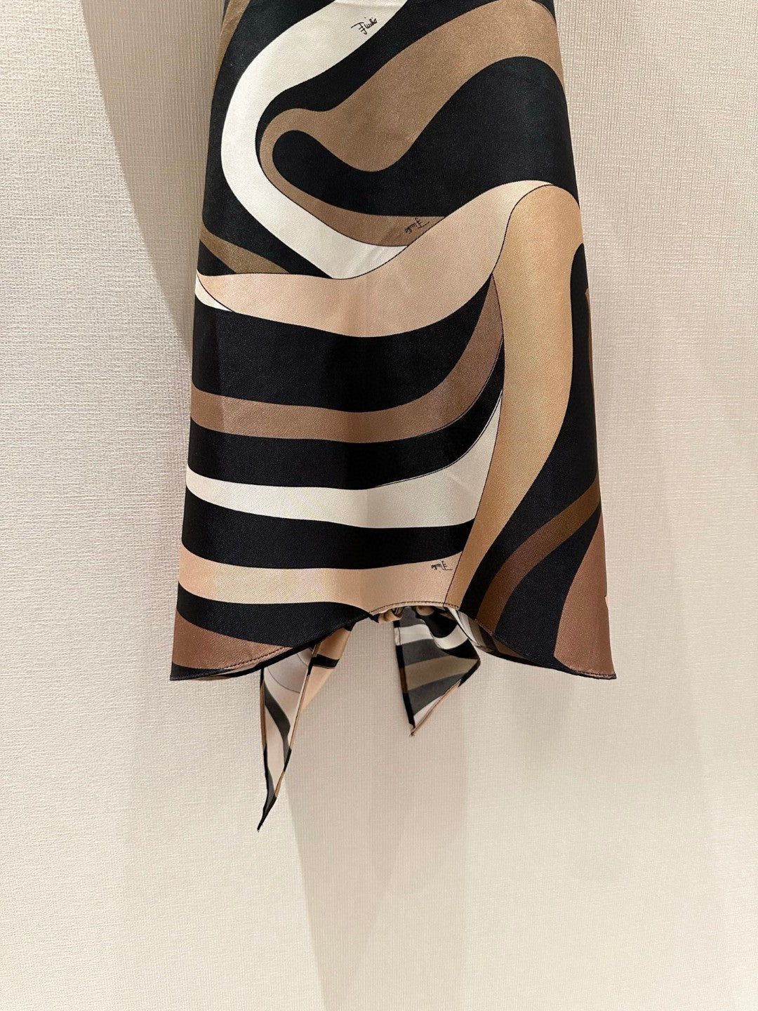MARMO SILK TWILL HALTER TOP