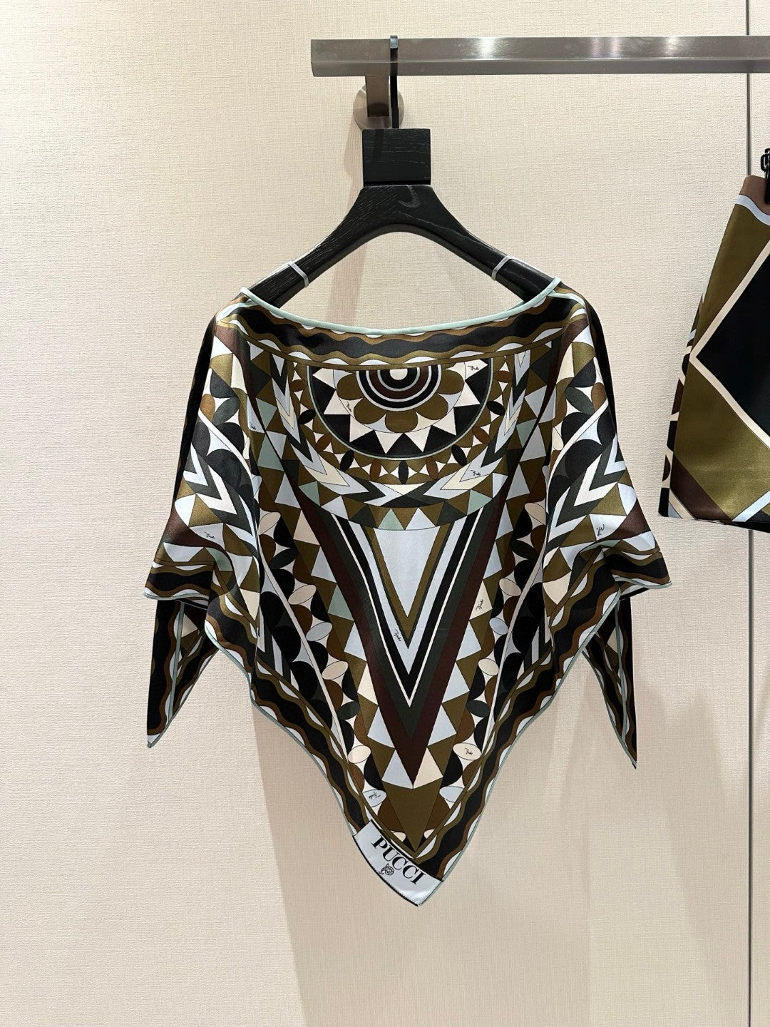 VIVARA SILK KAFTAN TOP IN GREEN
