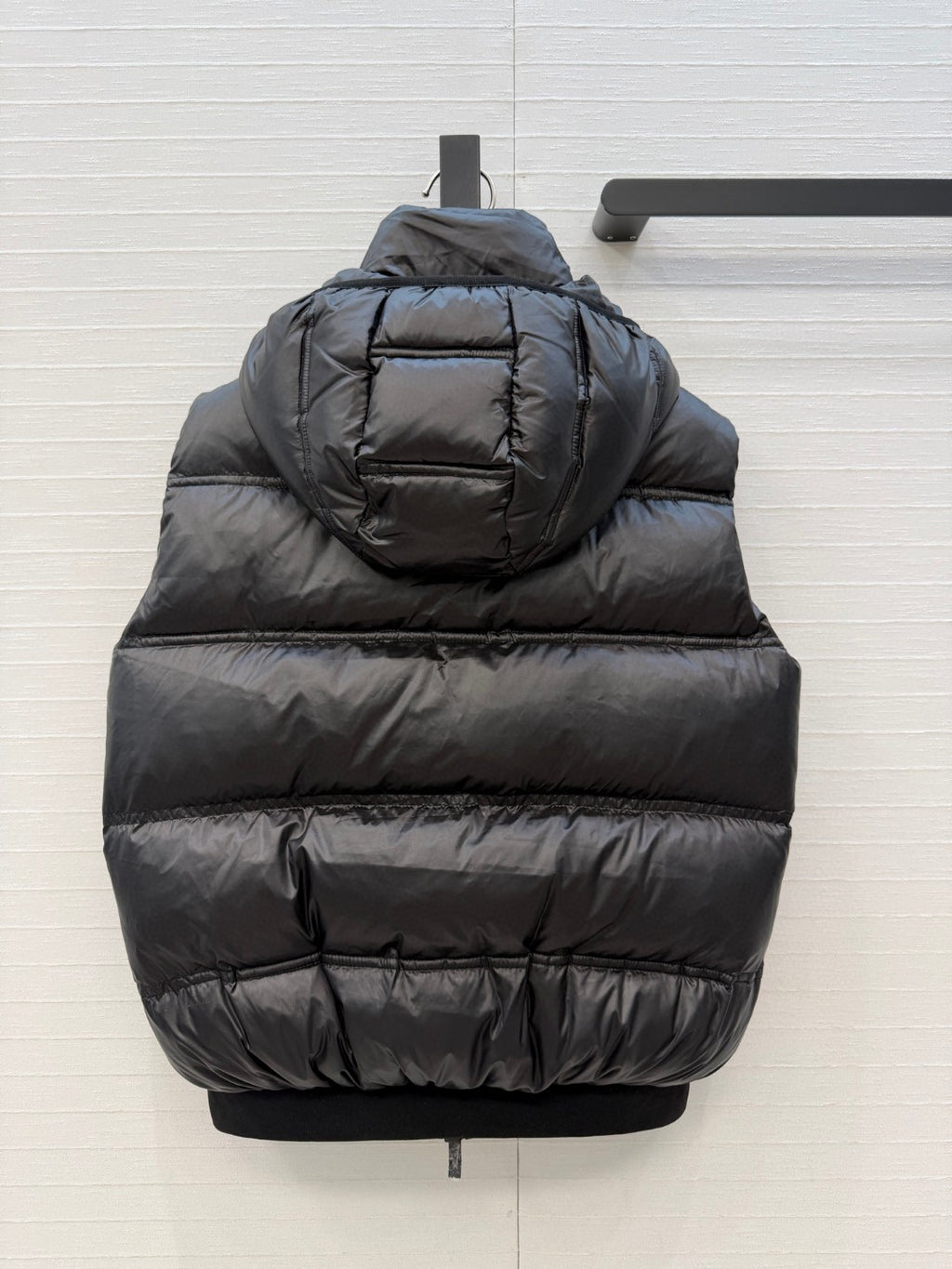 Moncler Fluidite Hooded Down Gilet