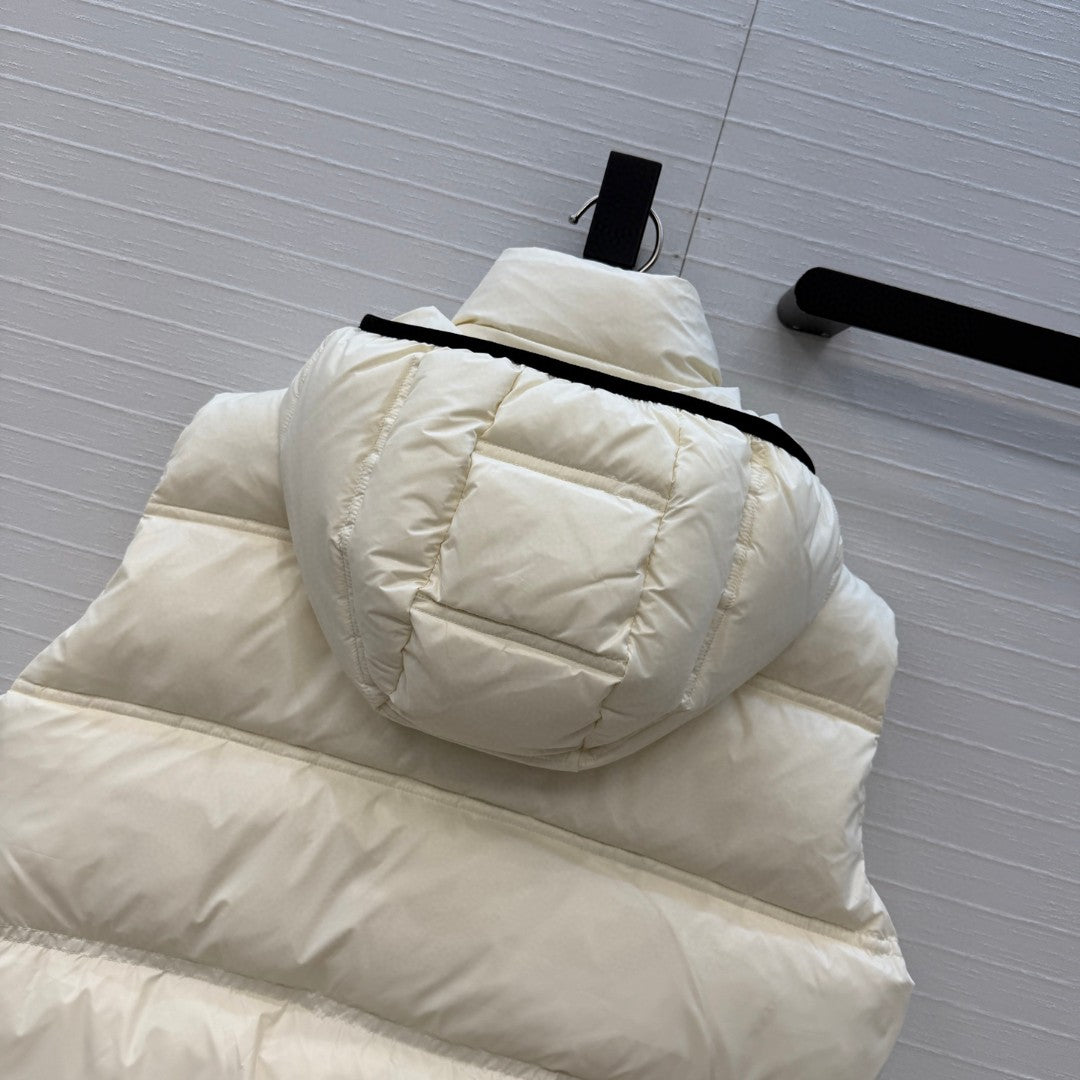 Moncler Fluidite Hooded Down Gilet