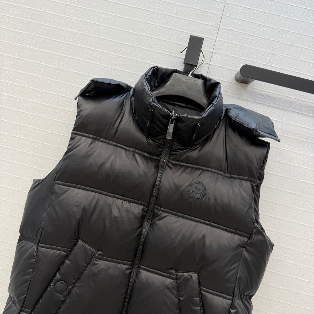 Moncler Fluidite Hooded Down Gilet